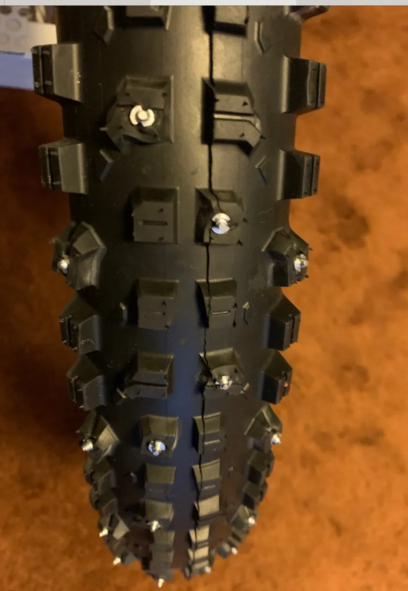 Model 1000 – Bicycle Studs